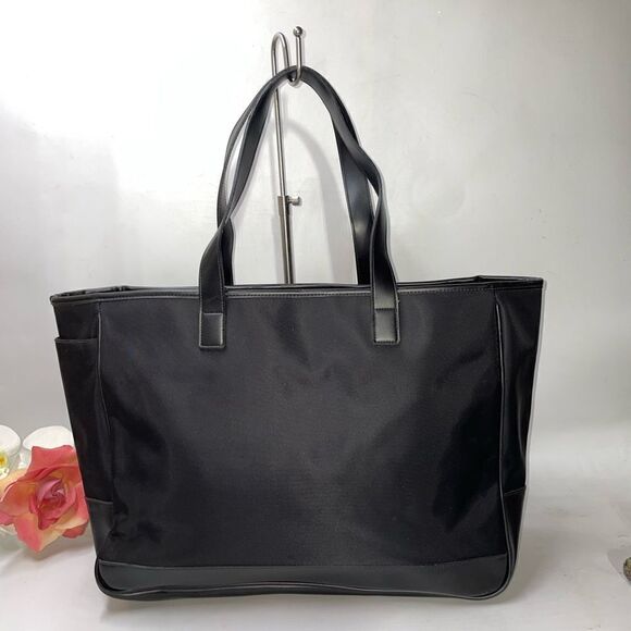 Calvin Klein Carey-On Weekender - Picture 2 of 10